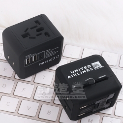 方形萬用旅行轉換插座(雙USB+Type-C) 威文廣告